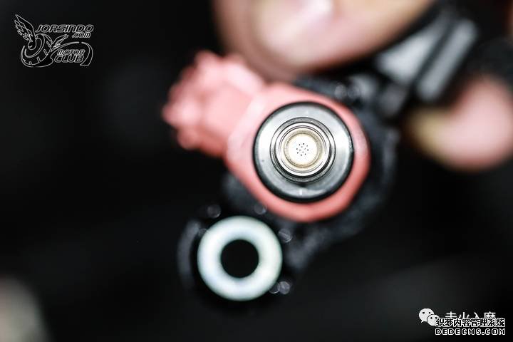 别人家的踏板——YAMAHA XMAX 300细节拆解分享