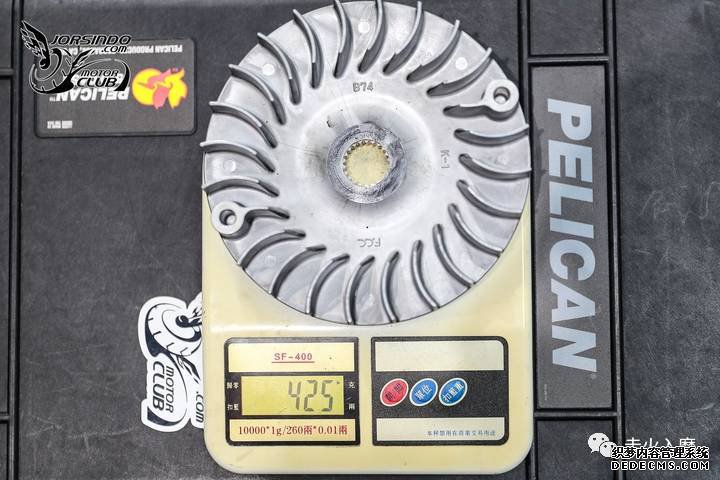 别人家的踏板——YAMAHA XMAX 300细节拆解分享