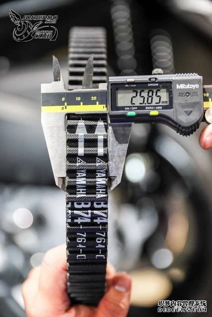 别人家的踏板——YAMAHA XMAX 300细节拆解分享