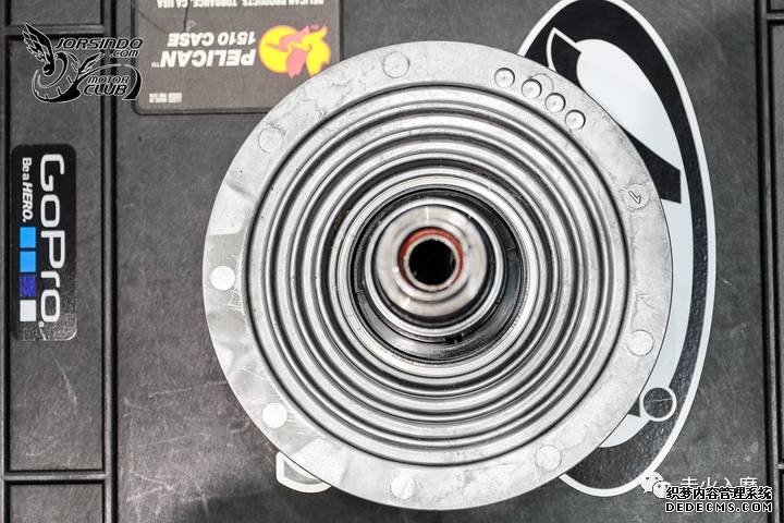 别人家的踏板——YAMAHA XMAX 300细节拆解分享