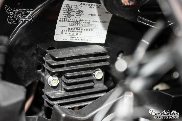 别人家的踏板——YAMAHA XMAX 300细节拆解分享