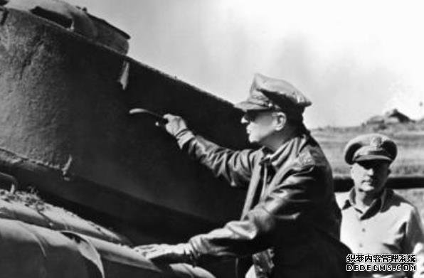 美国最强王牌新开页游私服,,却佩戴中国臂章,只为感谢这位中国人