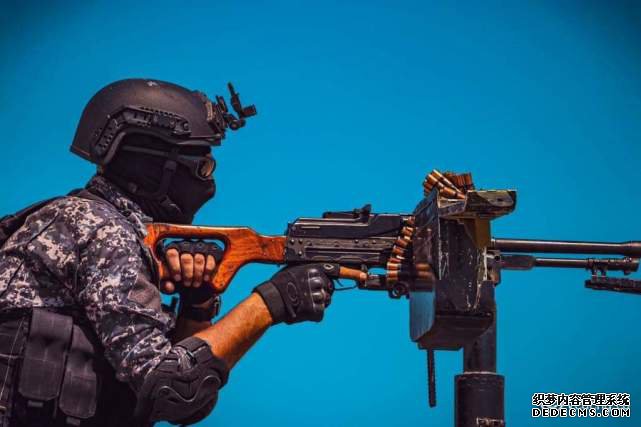 美国提供大量装备,库尔德变态页游武装炫耀一新开页游私服,战力不容小觑