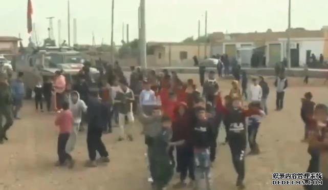 战场实拍:俄罗斯新开页游无限元宝网页游戏私服又换新式装备,叙利亚成了武器试验场