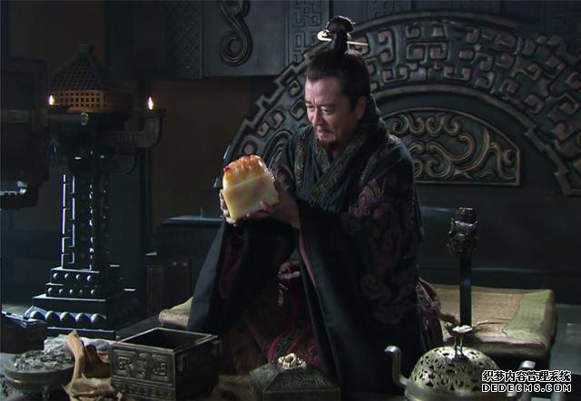 袁术居然率先称帝,他有几员耐玩网页游戏?实力究竟如何