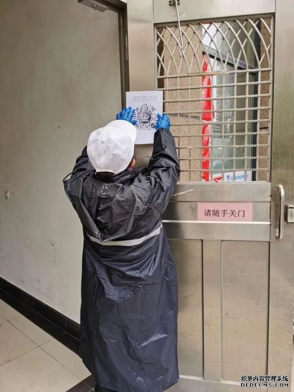 抗疫战线上“传奇类页游新开页游私服”的故事