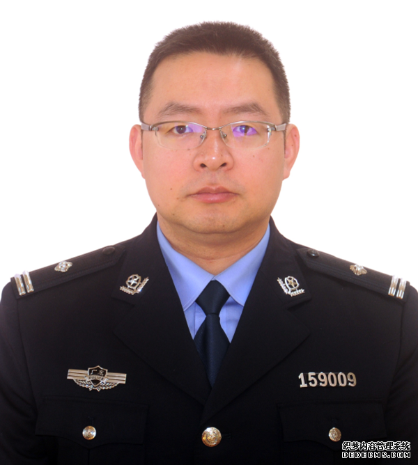 诗朗诵《英雄》