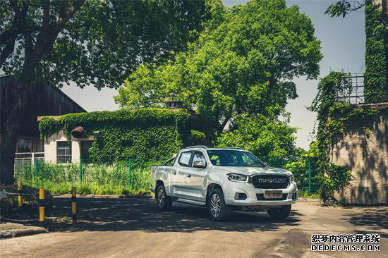 汽油8AT再添耐玩网页游戏!上汽大通T70价格曝光