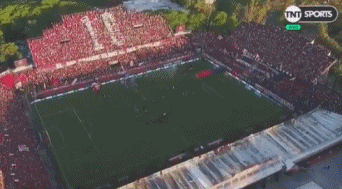 有排面!纽维尔老超bt页游男孩为马拉多纳提供“铁王座”