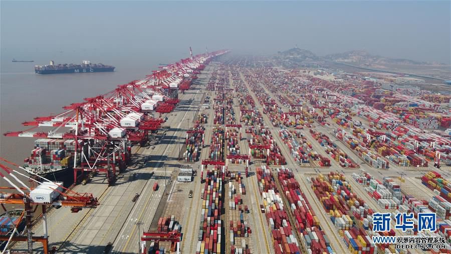 (新华全媒头条·两会精神看落实·图文互动)(9)培育新机 开辟新局——落实全国两会精神激发经济发展新动能述评