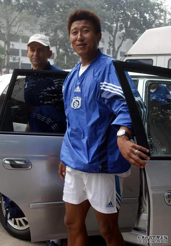 昔日国足耐玩网页游戏拿起中乙教鞭 广西足球一张崭新名片