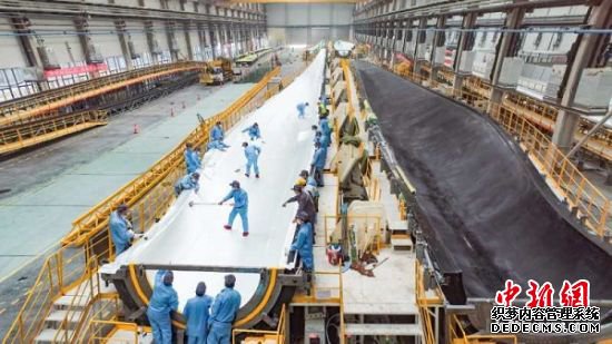 远景-时代新材EN161首套叶片生产现场 远景-时代新材EN161首套叶片生产现场