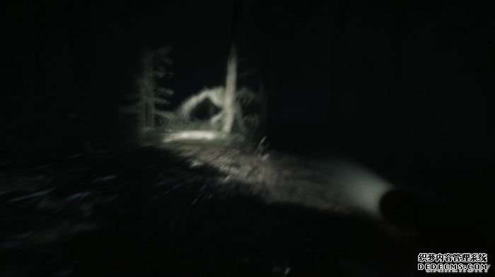 《布莱尔女巫》评三国类页游测8.0分 一人一狗的黑山林探险