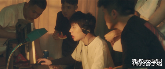 ����ҳ�Ρ������������꡷΢��Ӱ�黳��ӳ ���µ�����Ѫʱ��