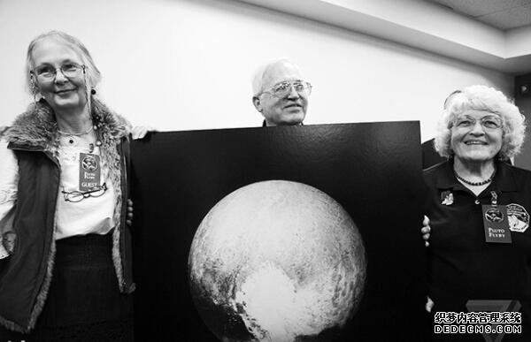 发现火爆网页游戏公益服的人是谁,1930年被汤博发现(2006年火爆网页游戏公益服降级)