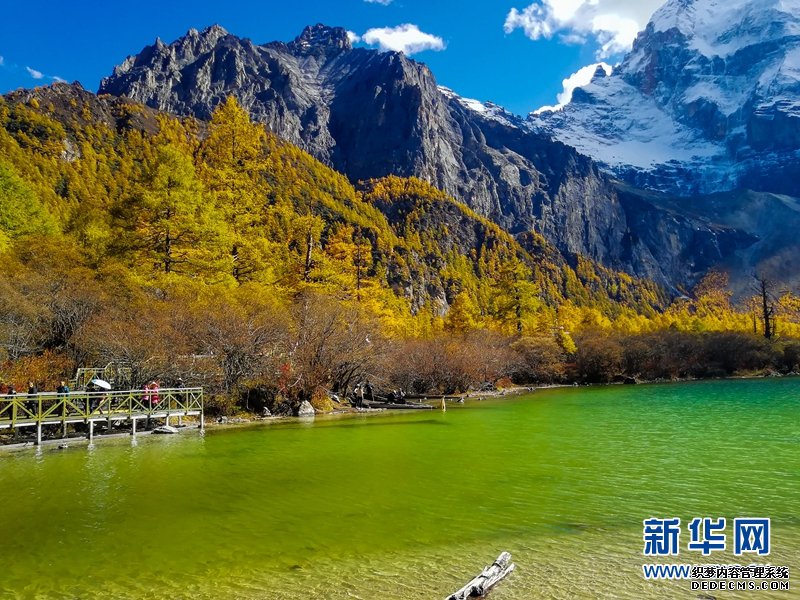 新华社记者重走川藏线|摄影天堂稻城亚丁