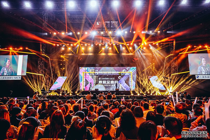 Love Radio�Ϻ�ũ�����С�������񡷰��ڶ�����������ʢ�� ���쾭��