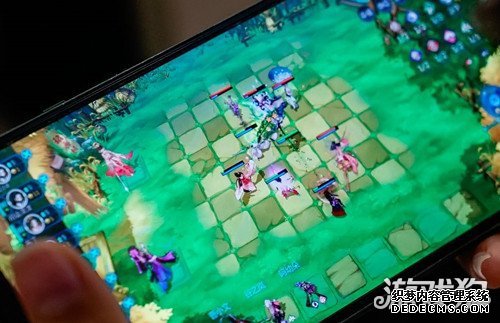 网页私服游戏指尖对弈好玩吗 简评武侠风自走棋手游