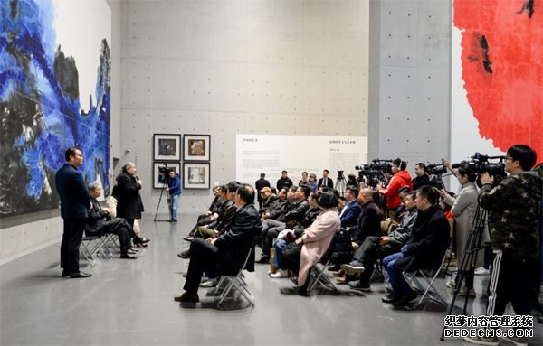 ���ǳ����������˪���p��չ�������ڜ���Ļ