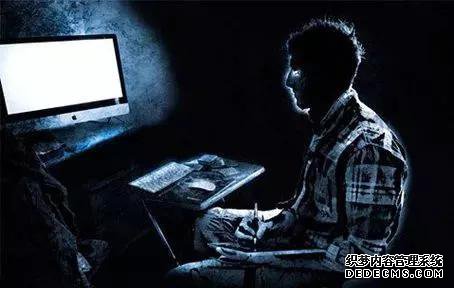 ��12��Ů���Ա������֡������ö���ԪȦ����Ϊ��ͯ��Χ�����ҳ��