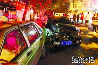 ���񱬾�������׷������ҳ��Ϸҳ�λ���ײ���� ����:������͸¶