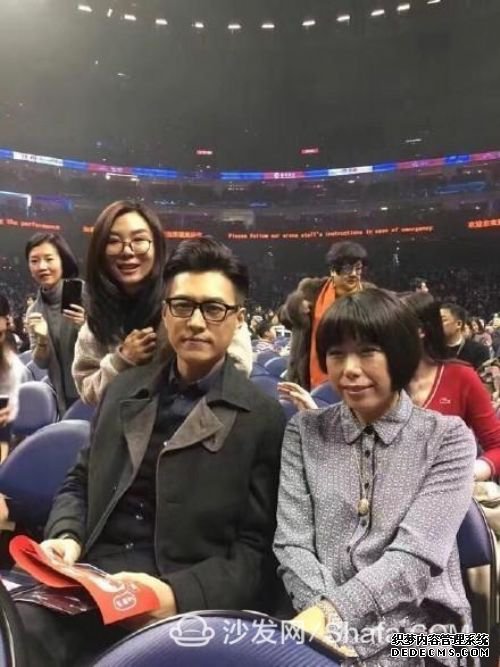 王菲演唱会高清全场腾讯视频TV版免费看,众星云集堪比红毯