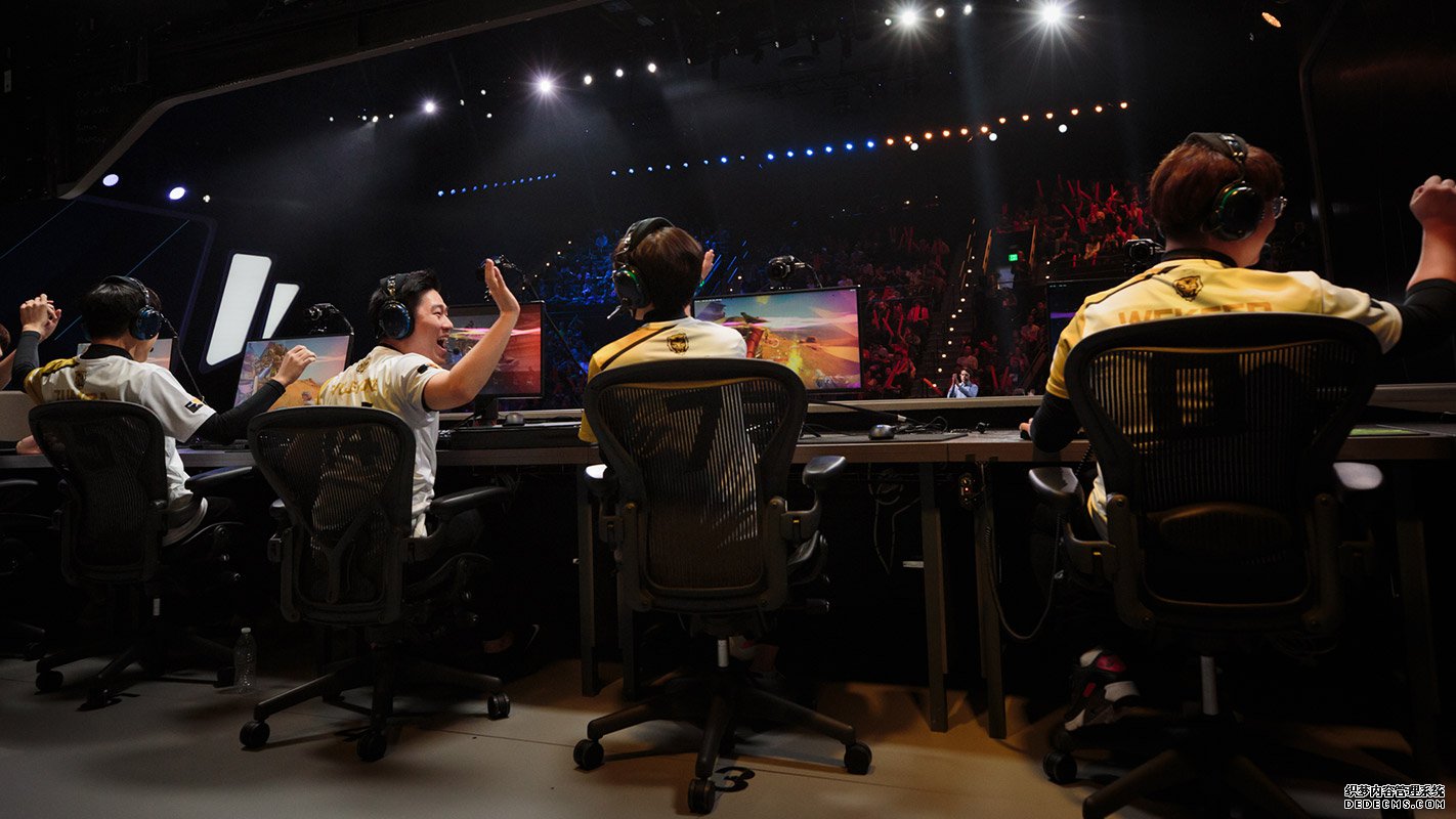 OWL��ǿս�ӶԾ�������������߸���������