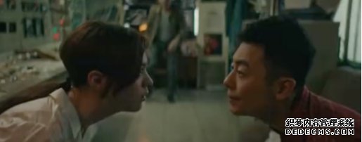 “提钱”上线?十年VIP最新网页游戏公益服?全年电影票?被绑架了你就眨眨眼…