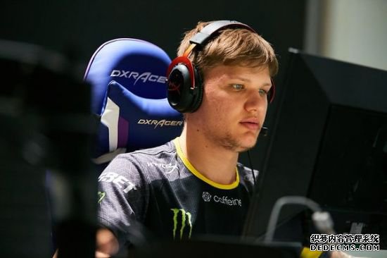 600px-S1mple_at_StarSeries_S7.jpg 600px-S1mple_at_StarSeries_S7.jpg