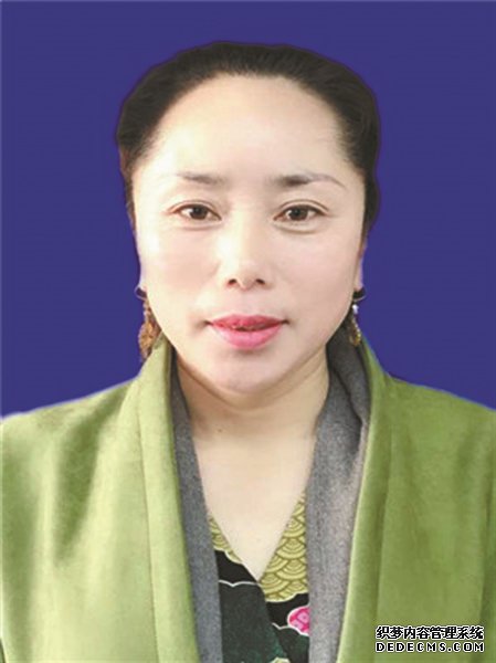 �����ݺ��ˡ� ���º�ѡ�˹�ʾ