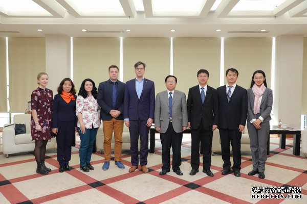 Lixin Tang Met With the ������ҳ��Ϸ˽��Delegation of Tomskaya Oblast, Russi