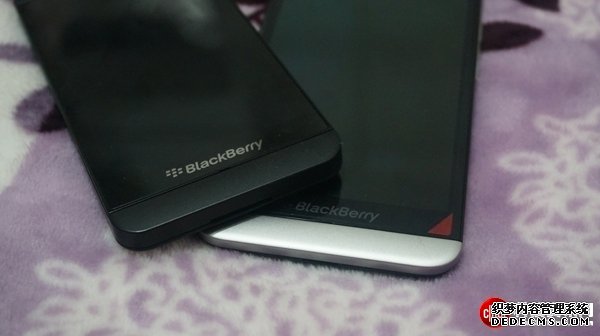 高调的单身贵族 黑莓Z30照样不跟随