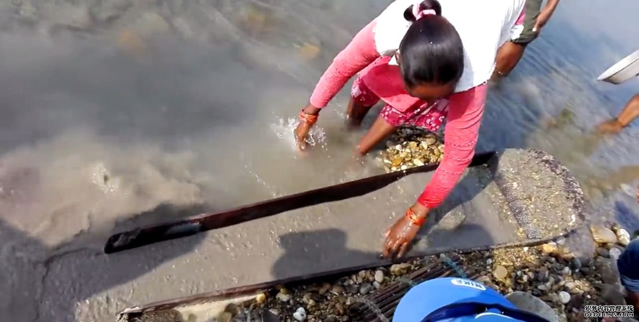 世界上最“值钱”的河流,遍地是黄金,淘了上百年越淘越多!