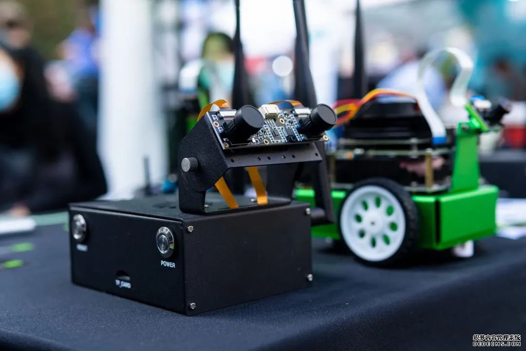 JetBot & JetRacer ȼССͼ飬˷ Maker Faire Ϻ