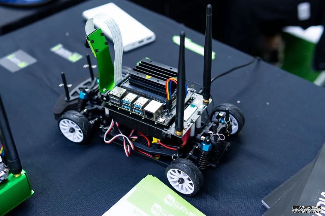 JetBot & JetRacer ȼССͼ飬˷ Maker Faire Ϻ