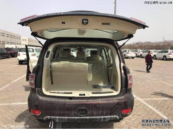 进口18款日产途乐Y62搭载4.0LV6引擎解读